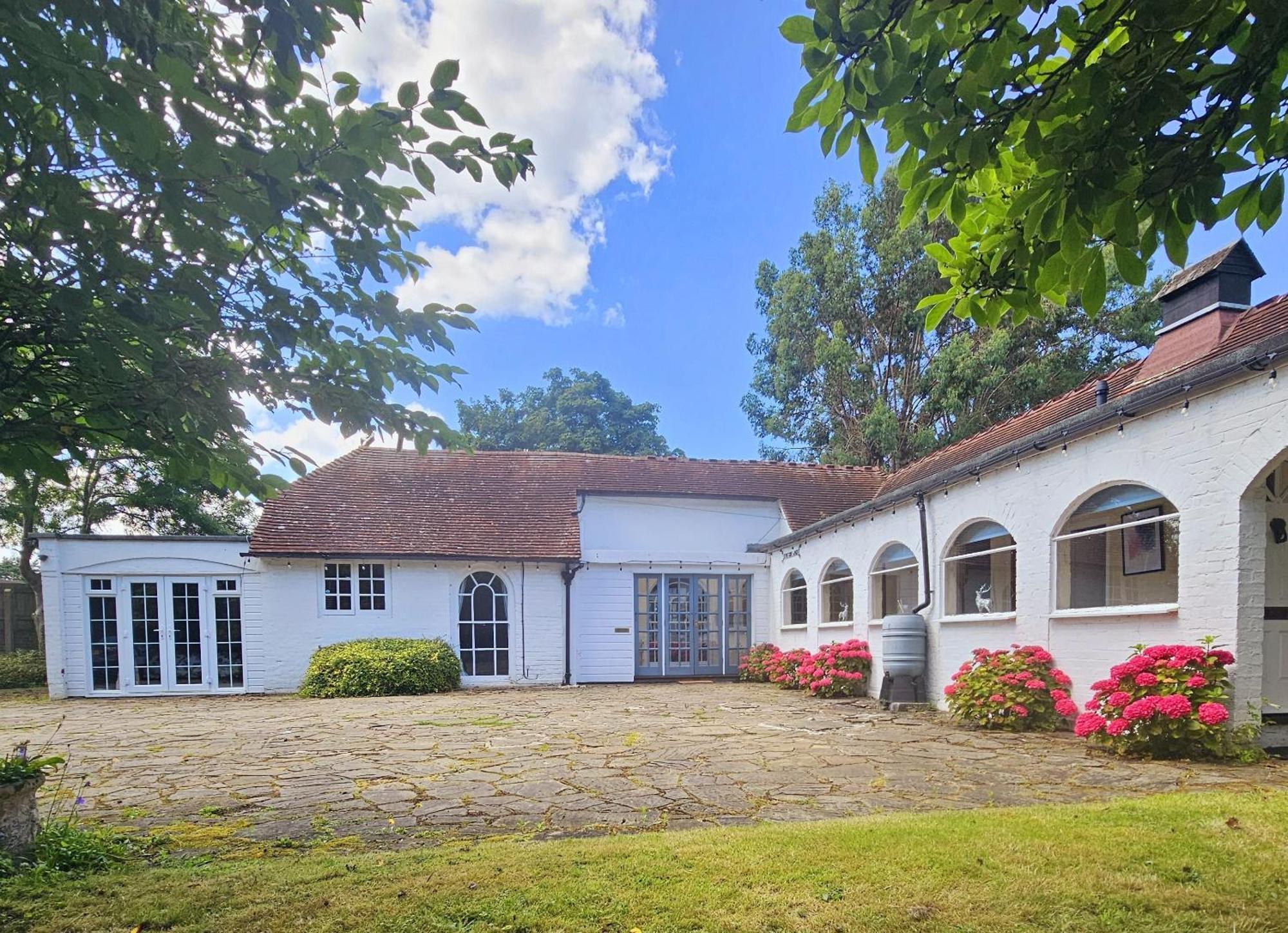English Farmhouse Cottage Guildford Exteriör bild